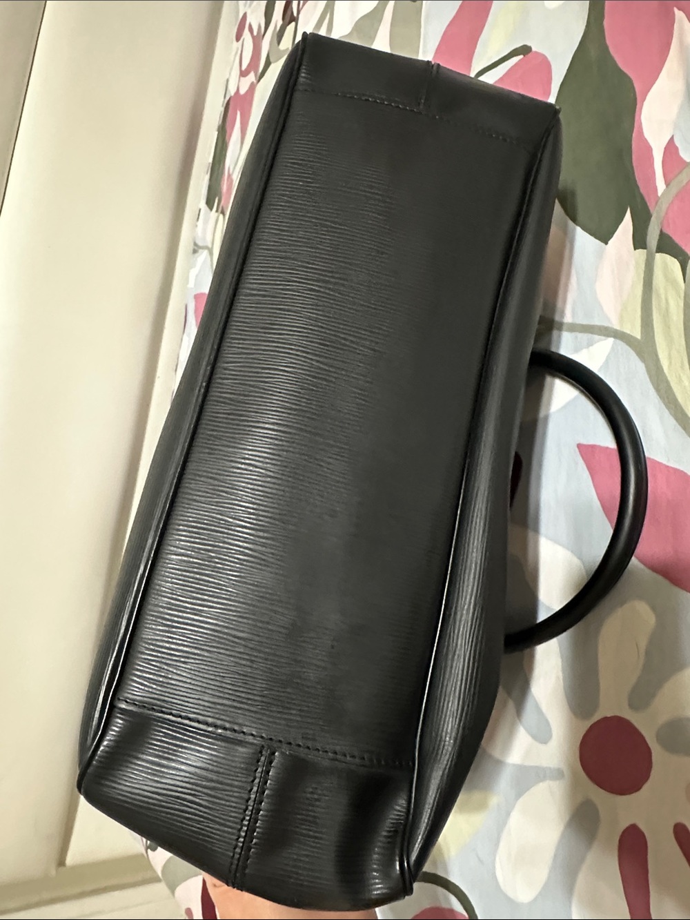 Louis Vuitton Passy Tote Epi Bag in Black - Picture 6 of 15
